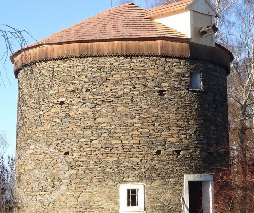 Větrný mlýn Kořenec