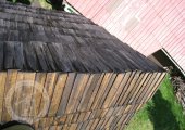 šindelová střecha - z poloviny opravená